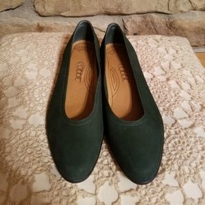 Sale! Green suede shoes. Leather